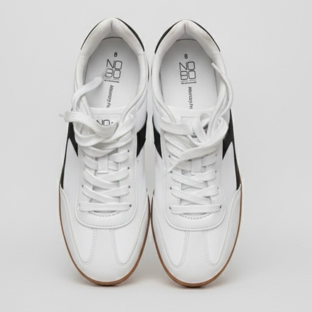 No Boundaries (Nobo) Retro White Sneakers - Gum Sole - Size 8